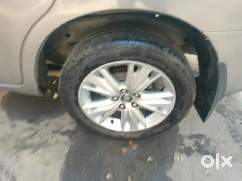 Toyota Innova Crysta [2020-ongoing] 2.7 Zx At 7 Str, 2016, Petrol
