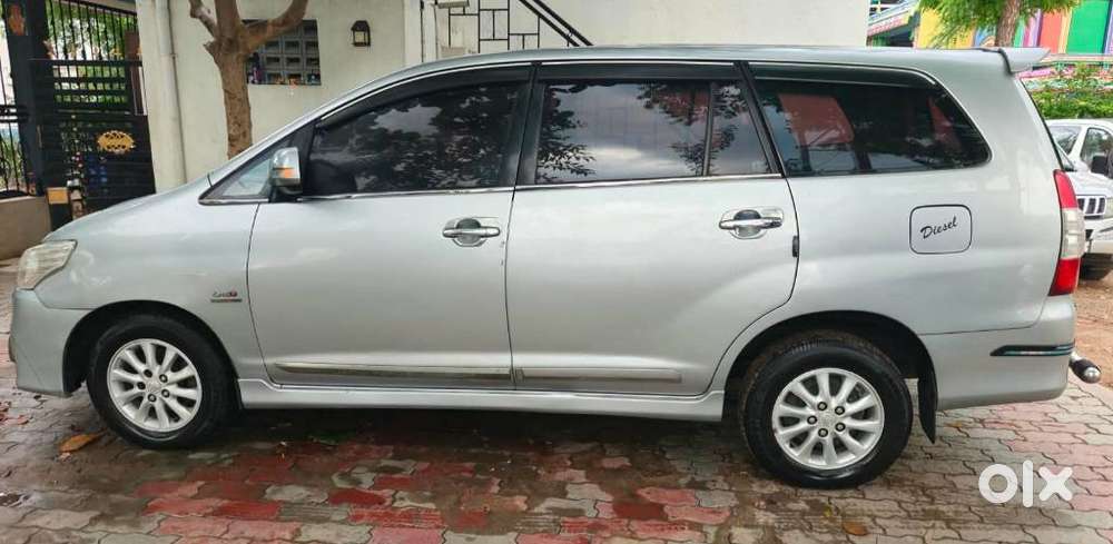 Toyota Innova 2.5 V 7 Str, 2012, Diesel