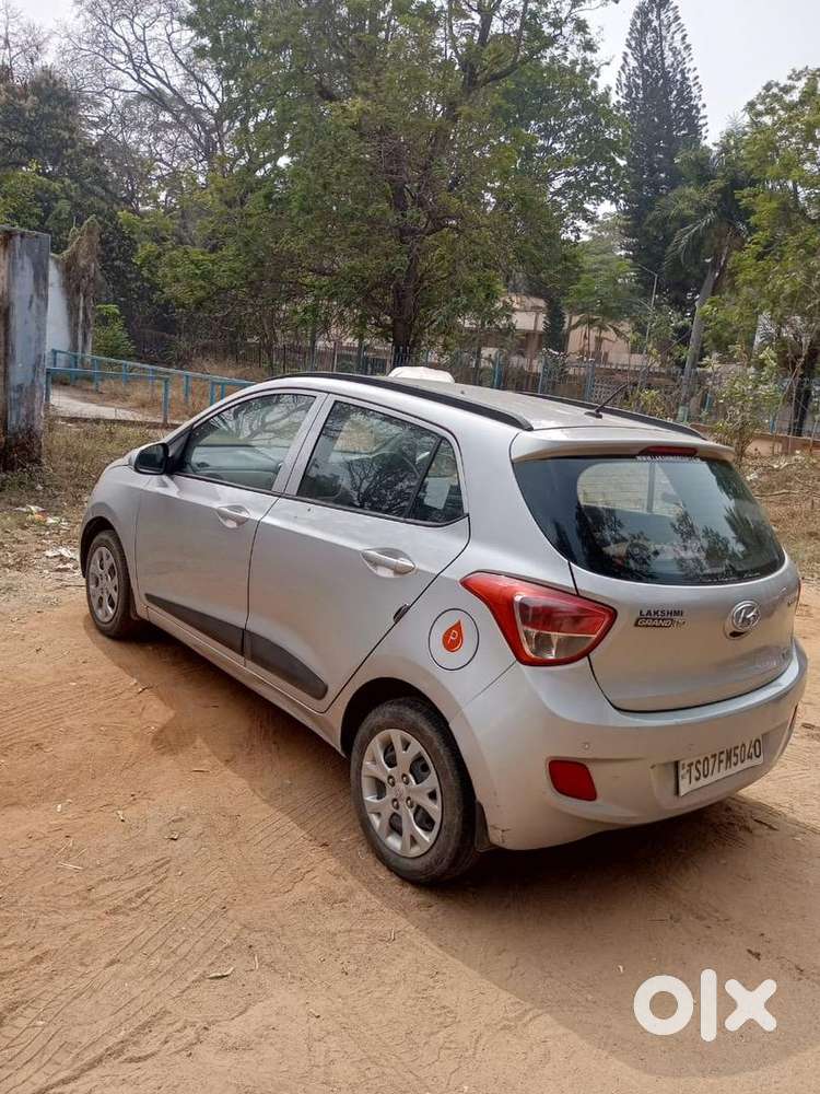 Hyundai Grand I10 2017 Petrol 82000 Km Driven