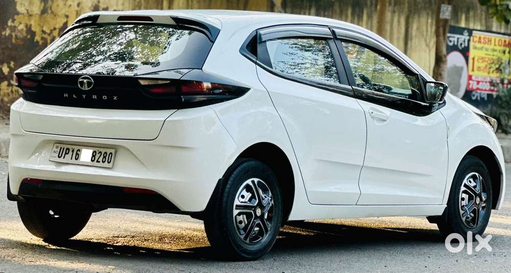 Tata Altroz 1.2 Xe, 2022, Petrol
