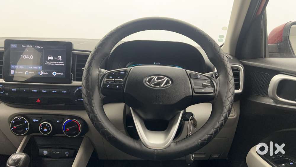 Hyundai Venue 1.2 S (o), 2024, Petrol