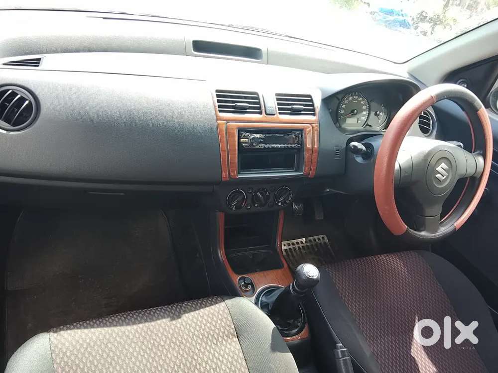Maruti Suzuki Swift 2011 Petrol 93000 Km Driven
