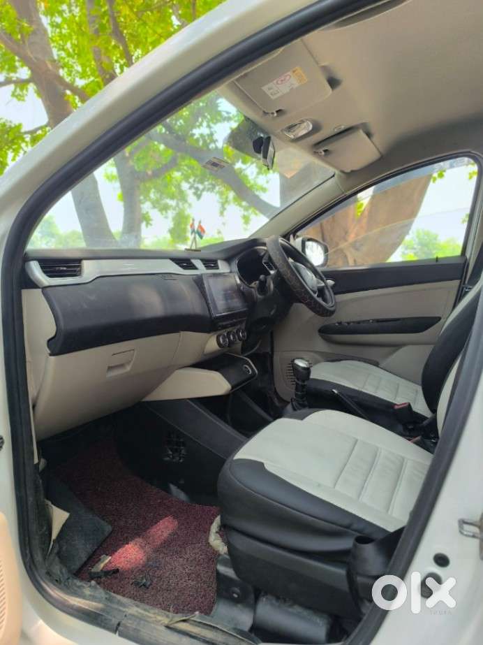 Renault Triber Rxz, 2020, Petrol