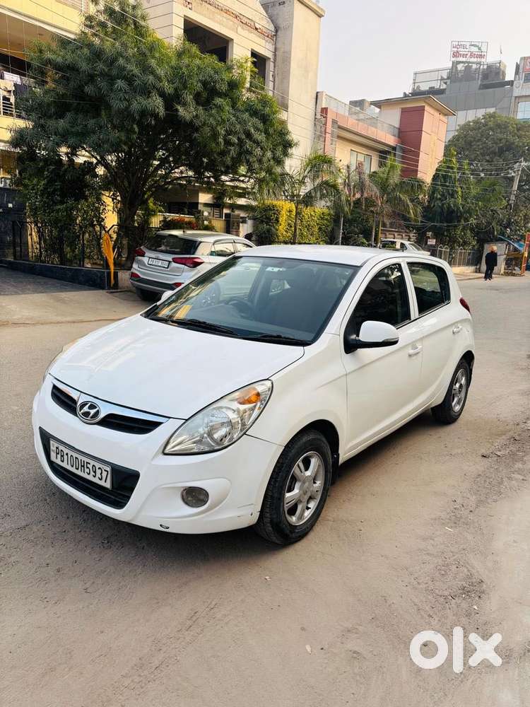 Hyundai I20 2009-2011 Asta, 2011, Diesel