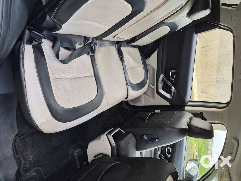 Tata Safari 2021