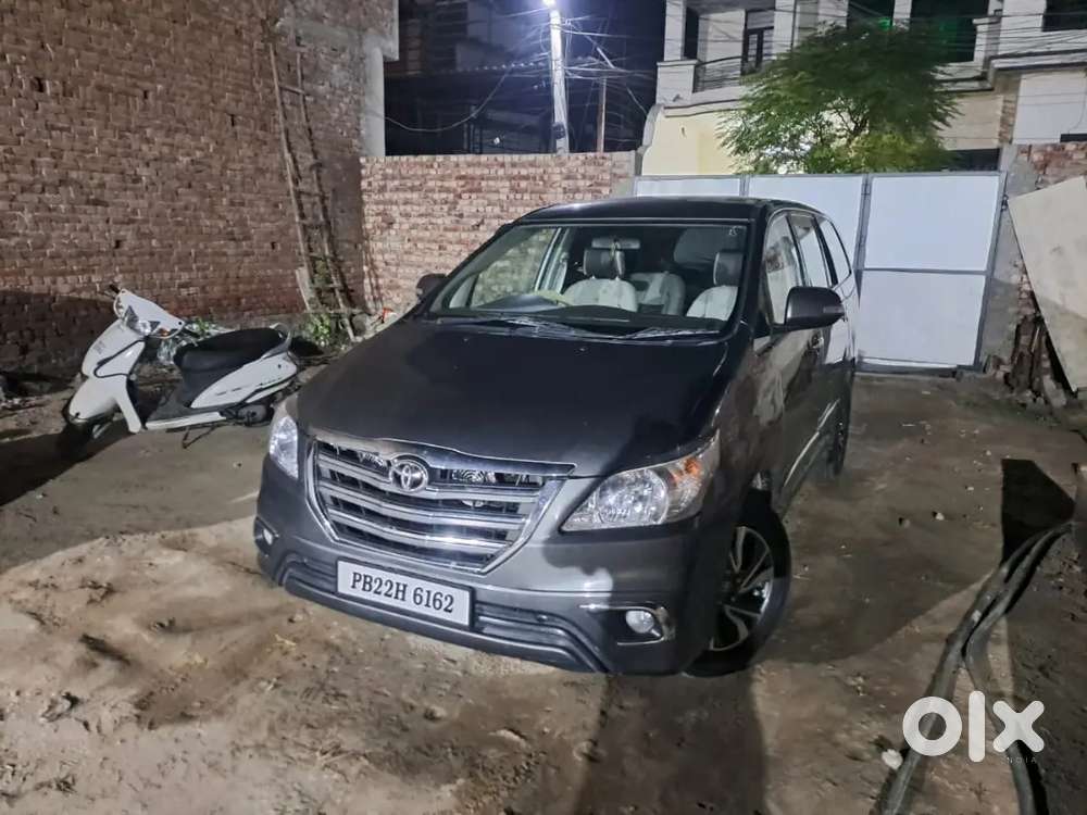 Toyota Innova 2014 Diesel 204000 Km Driven     98787