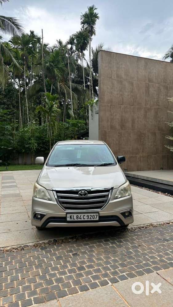 Toyota Innova 2013 Diesel Well Maintained