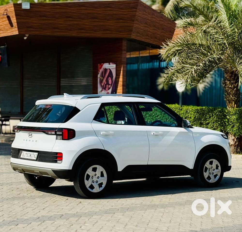 Hyundai Venue S Mt 1.2 Kappa, 2023, Petrol