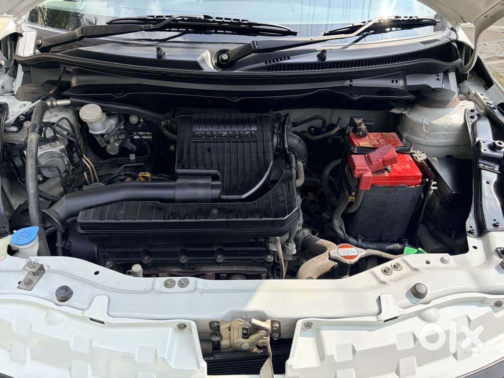 Maruti Suzuki Swift Lxi Option, 2017, Petrol