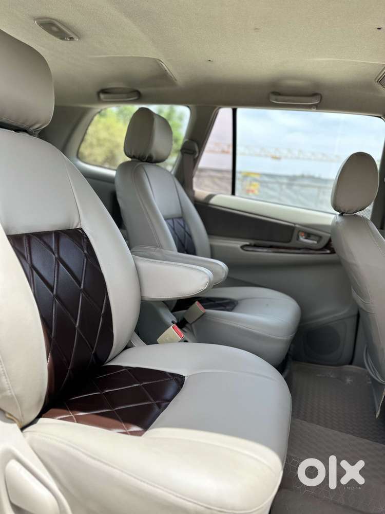 Toyota Innova 2.5 Vx 7 Str Bs-iii, 2012, Diesel