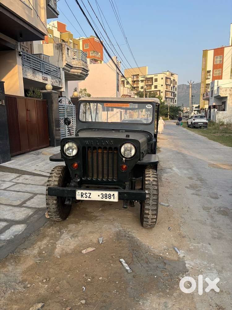 Vintage Jeep Kaiser 1979