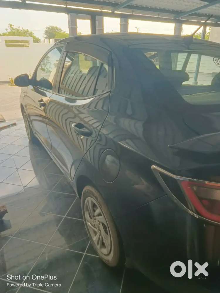 Hyundai Aura 2022 Petrol 137000 Km Driven
