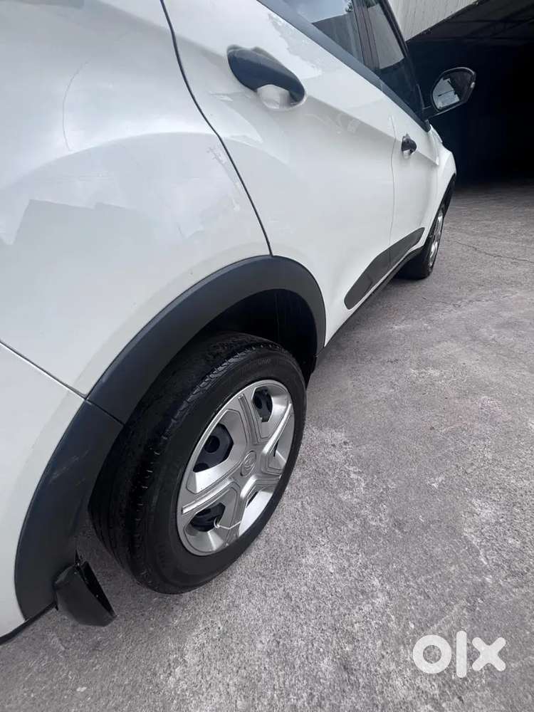 Tata Nexon Xm 2021 Petrol Manual  Single Owner  Well Maintained