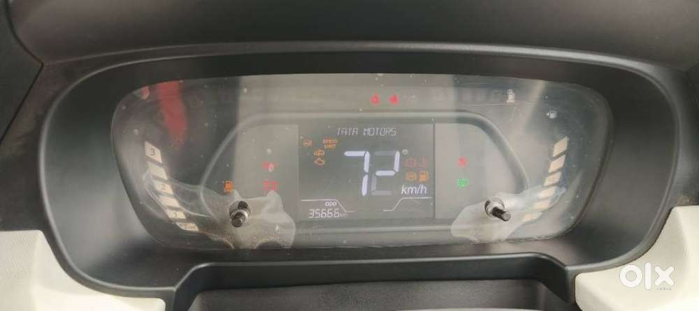 Tata Punch Accomplished Dazzle Sunroof Cng, 2024, Cng & Hybrids