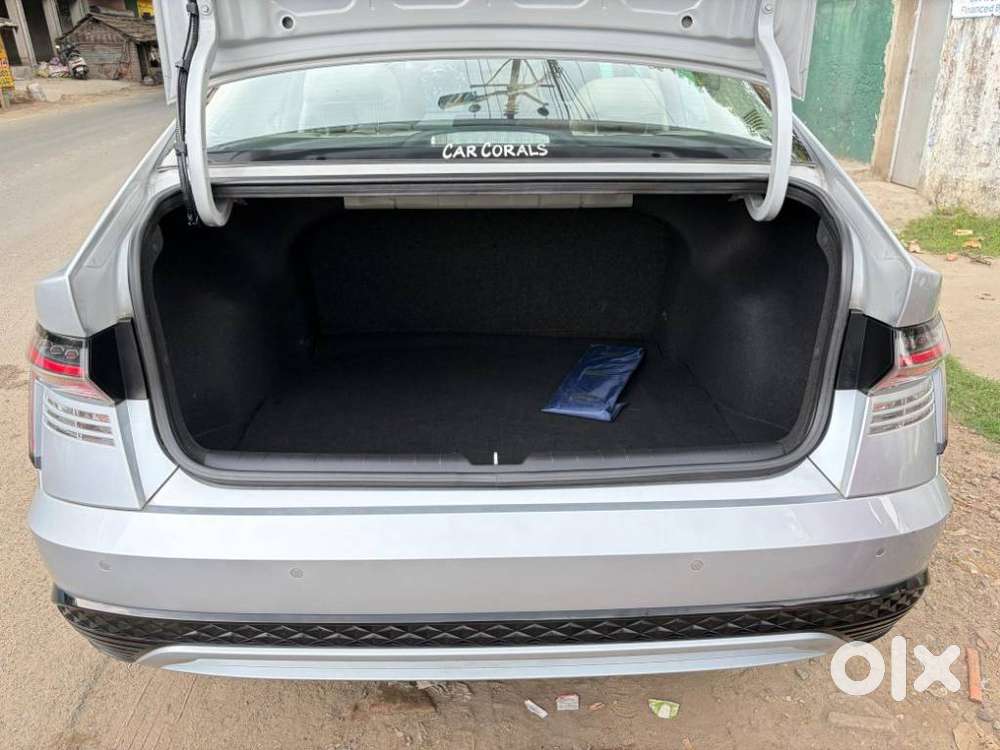 Hyundai Verna 1.5 Sx Petrol Mt, 2024, Petrol