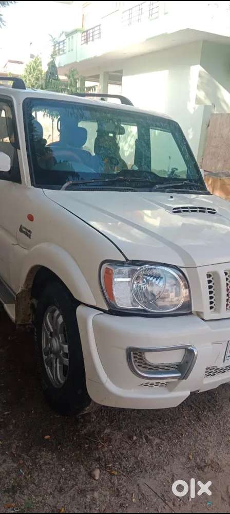 Mahindra Scorpio Getaway 2013 Diesel 95000 Km Driven