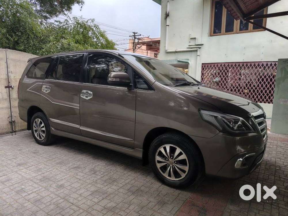 Toyota Innova 2.5 Z Diesel 7 Seater Bs Iv, 2015, Diesel