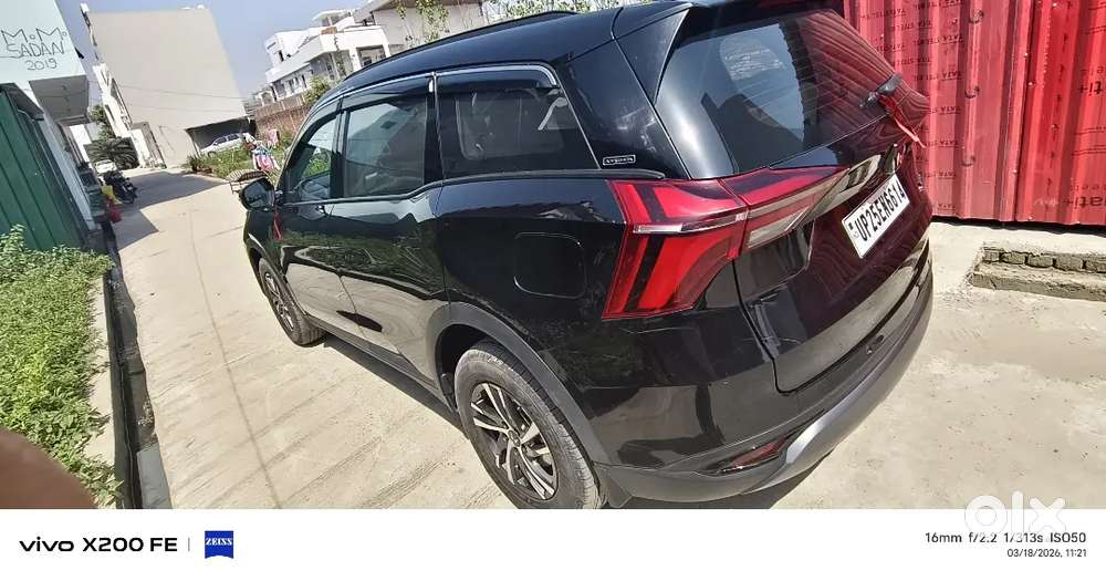 Mahindra Xuv700 2025 Diesel 5500 Km Driven