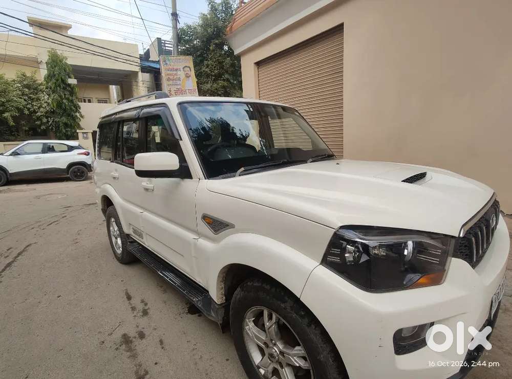 Mahindra Scorpio 2.2 S10 Diesel 2015