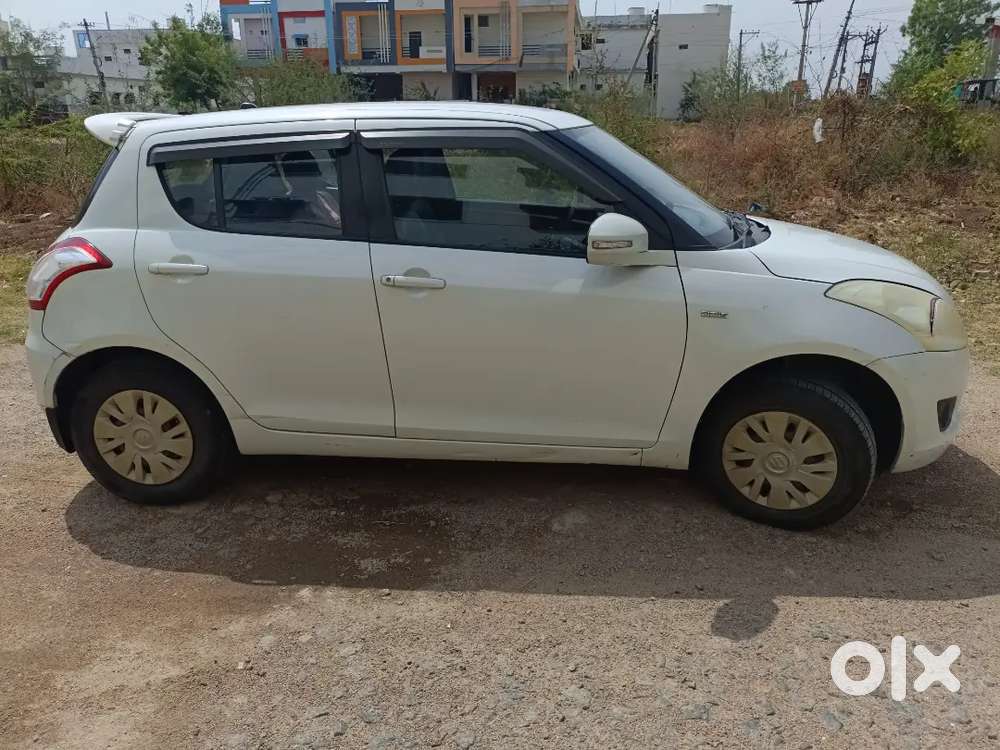 Maruti Suzuki Swift 2013 Diesel 130000 Km Driven