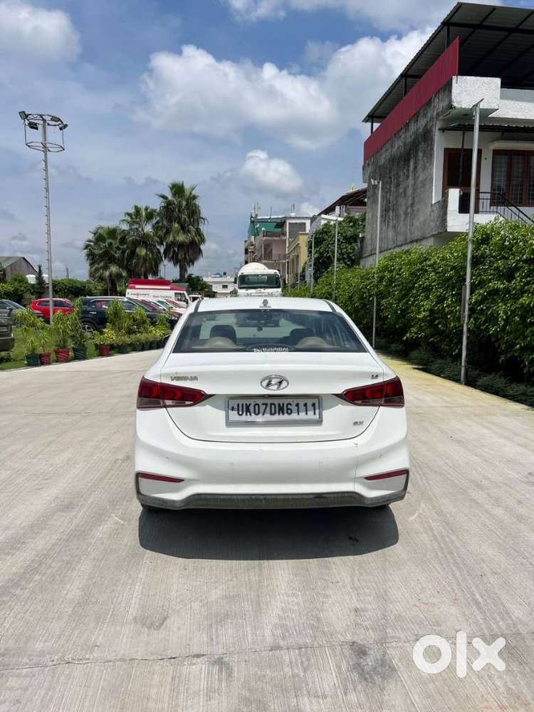 Hyundai Verna 1.5 Sx Vtvt, 2019, Petrol