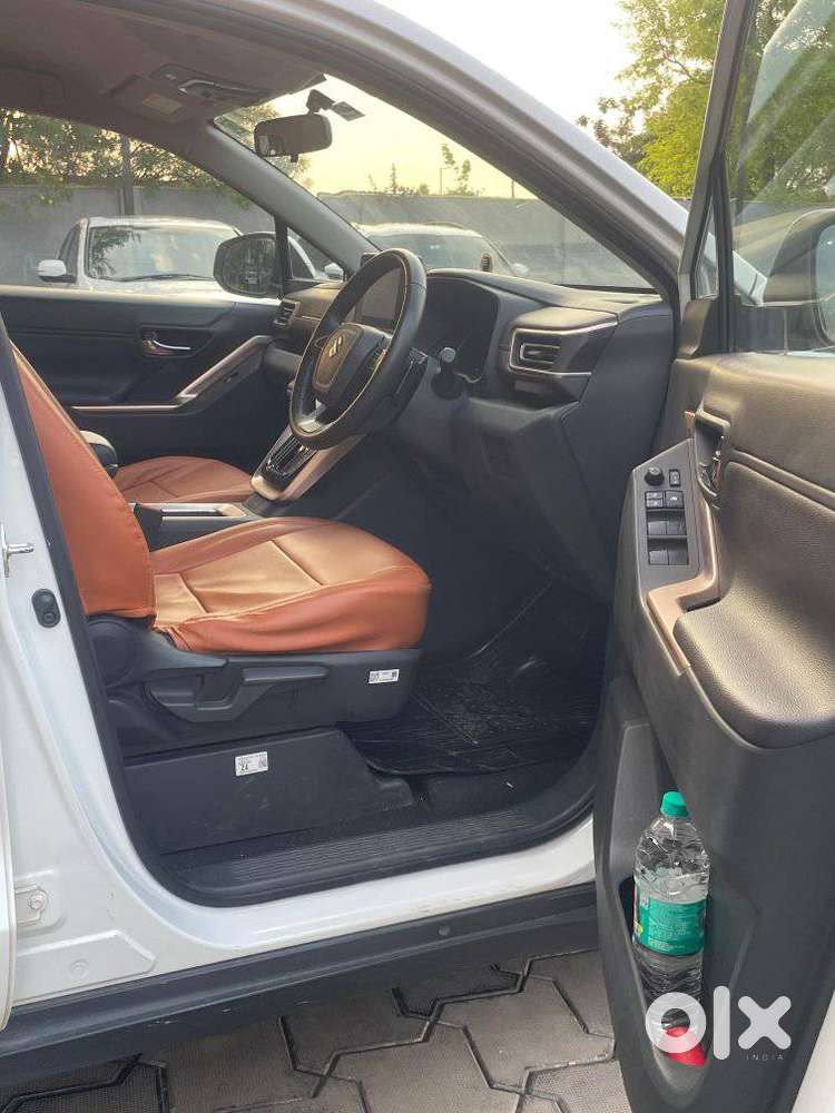 Maruti Suzuki Invicto Zeta Plus 7str, 2025, Petrol