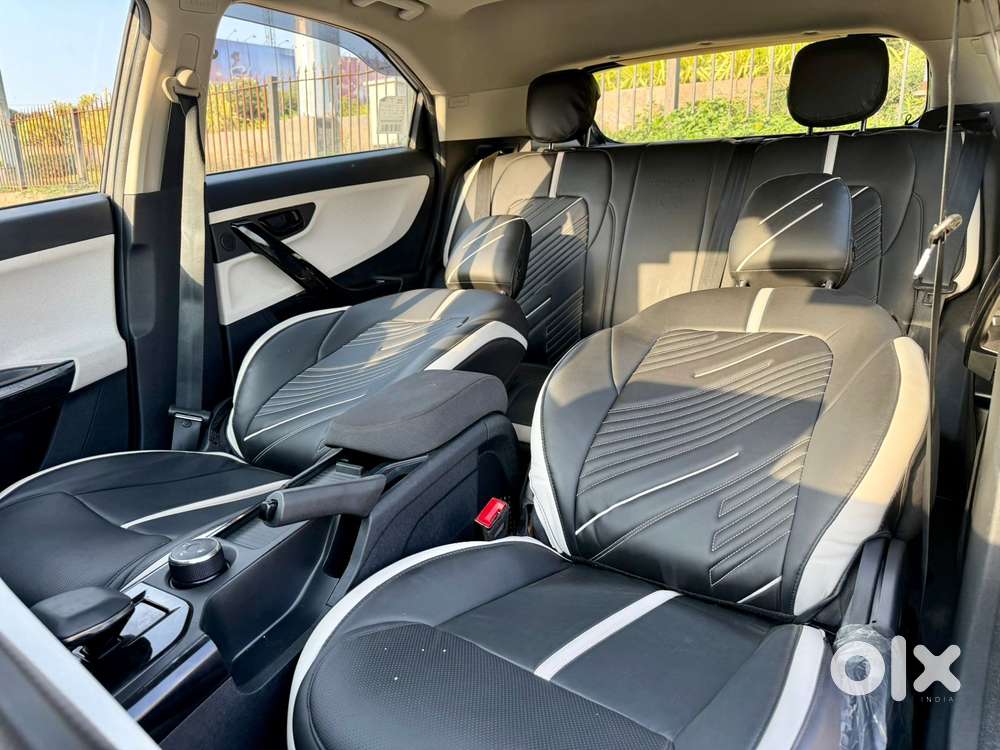 Tata Nexon, 2025, Petrol
