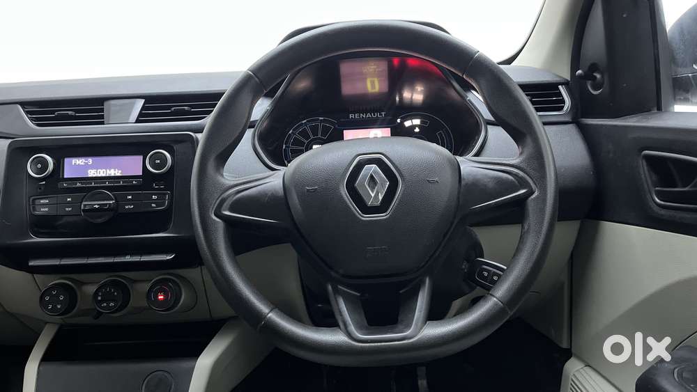 Renault Triber Rxl, 2022, Petrol