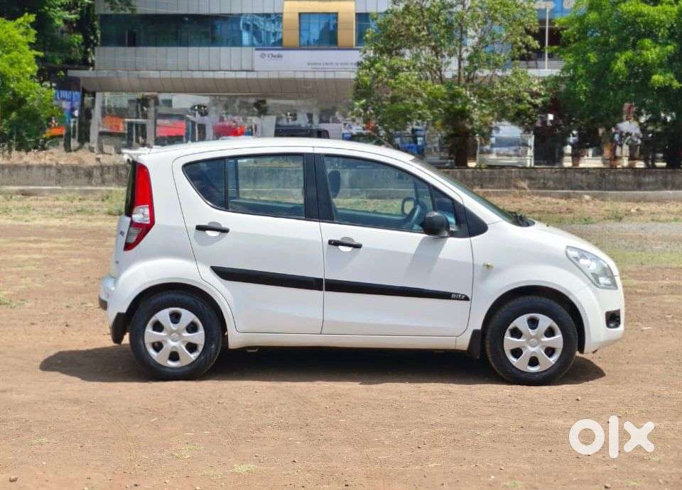 Maruti Suzuki Ritz Vxi, 2011, Petrol