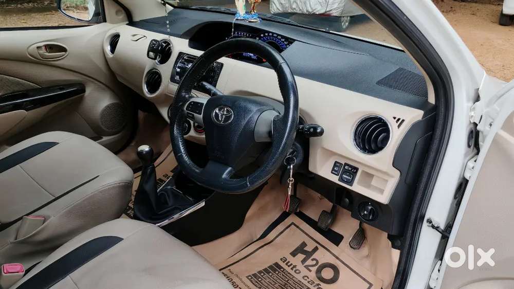 Toyota Etios [2017] Petrol