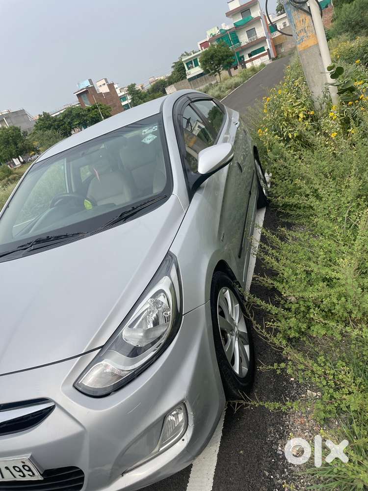 Hyundai Fluidic Verna 2012