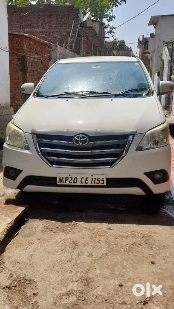 Toyota Innova Crysta 2014 Diesel Manual