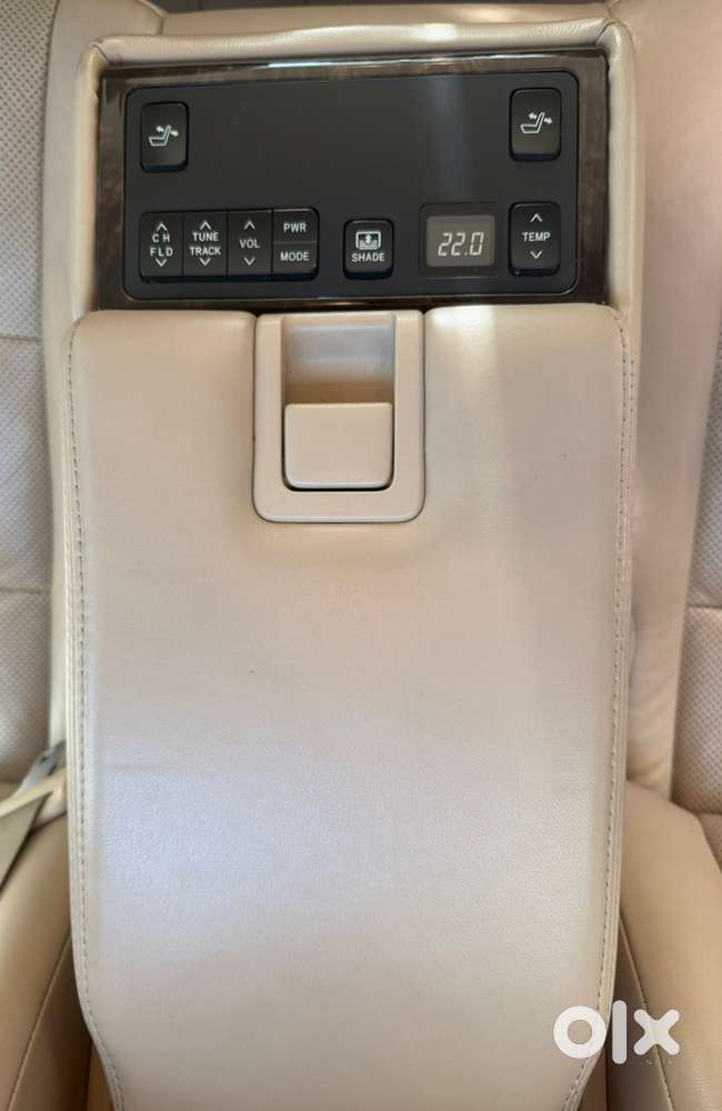 Toyota Camry Hybrid 2013 Pearl White, Well Maintained, 57200 Km Driven