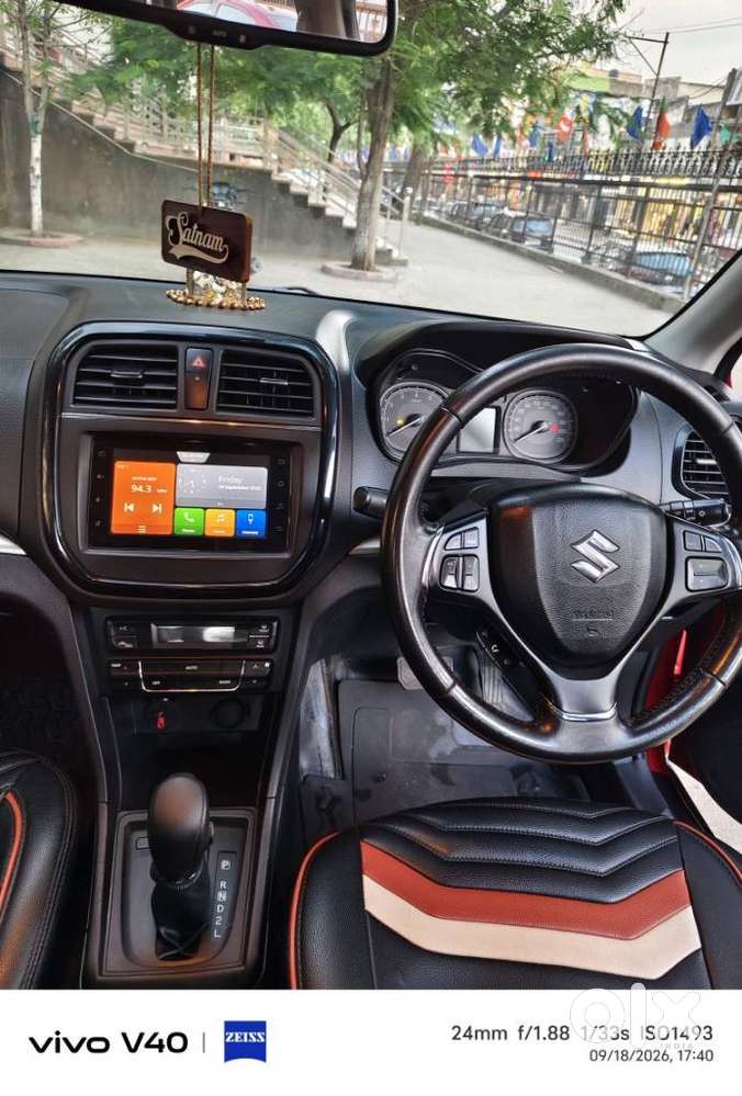 Maruti Suzuki Brezza 1.5 Zxi At Smart Hybrid Dual Tone, 2021, Petrol