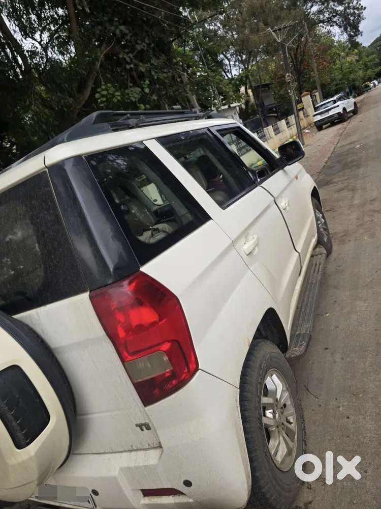 Mahendra Tuv 300