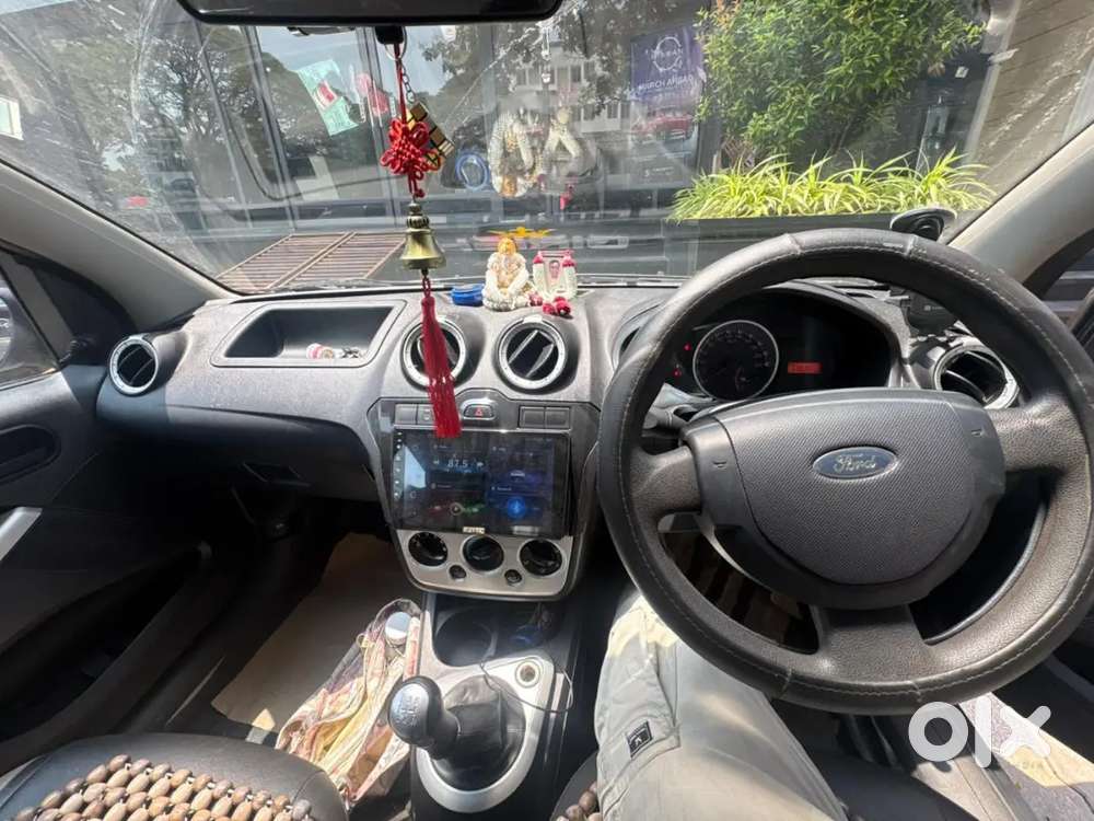 Ford Figo Petrol Zxi 2013 Cng Fitted