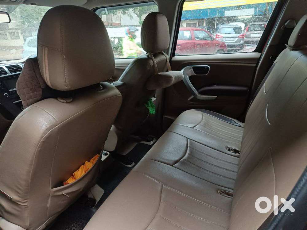 Mahindra Tuv 300 T8, 2015, Diesel