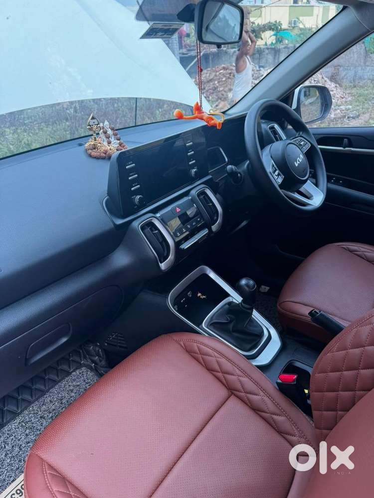 Kia Sonet 2024 Petrol 6000 Km Driven
