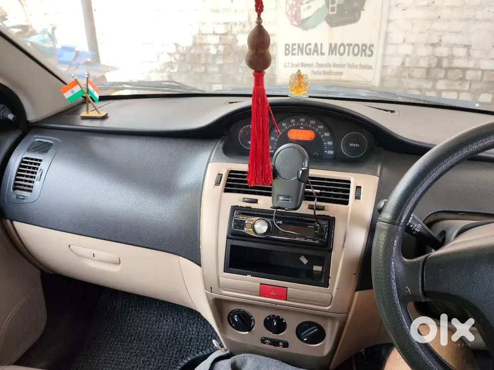 Tata Indica Vista Tdi (2011).