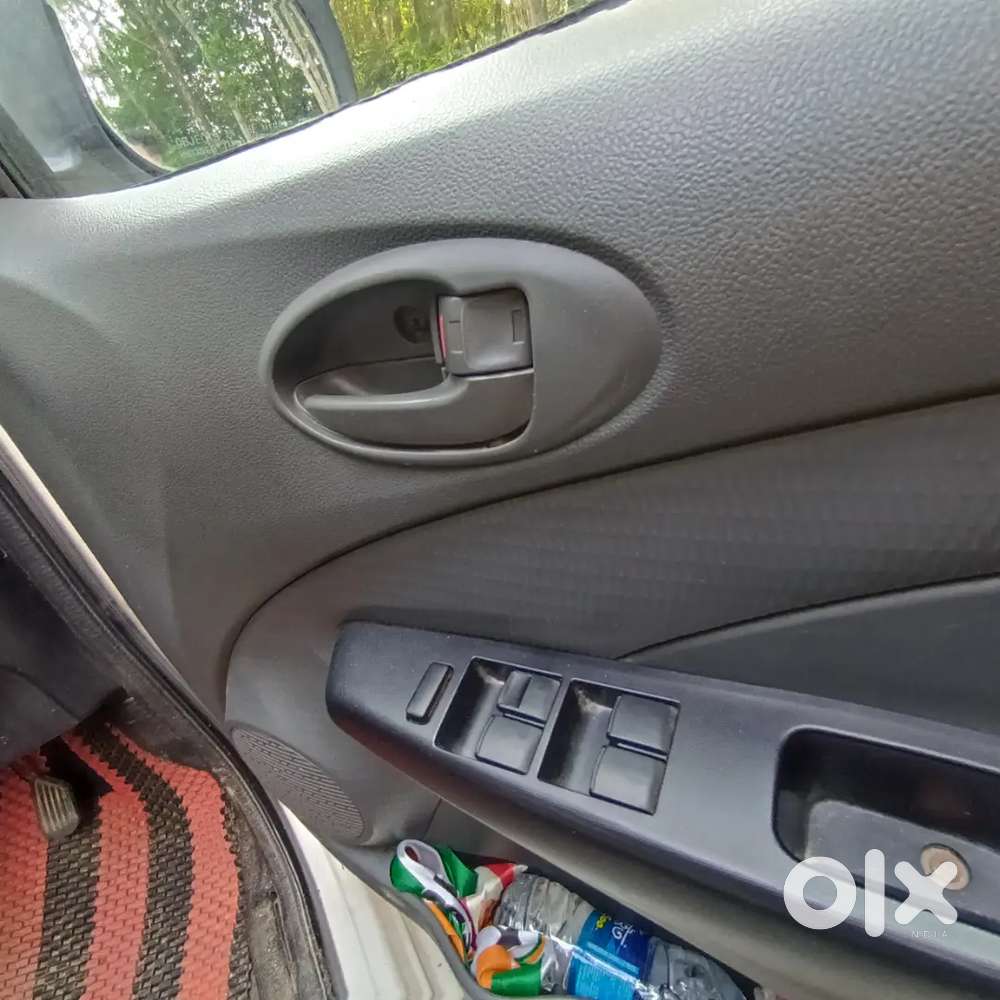 Toyota Etios 2012 Petrol 90000 Km Driven