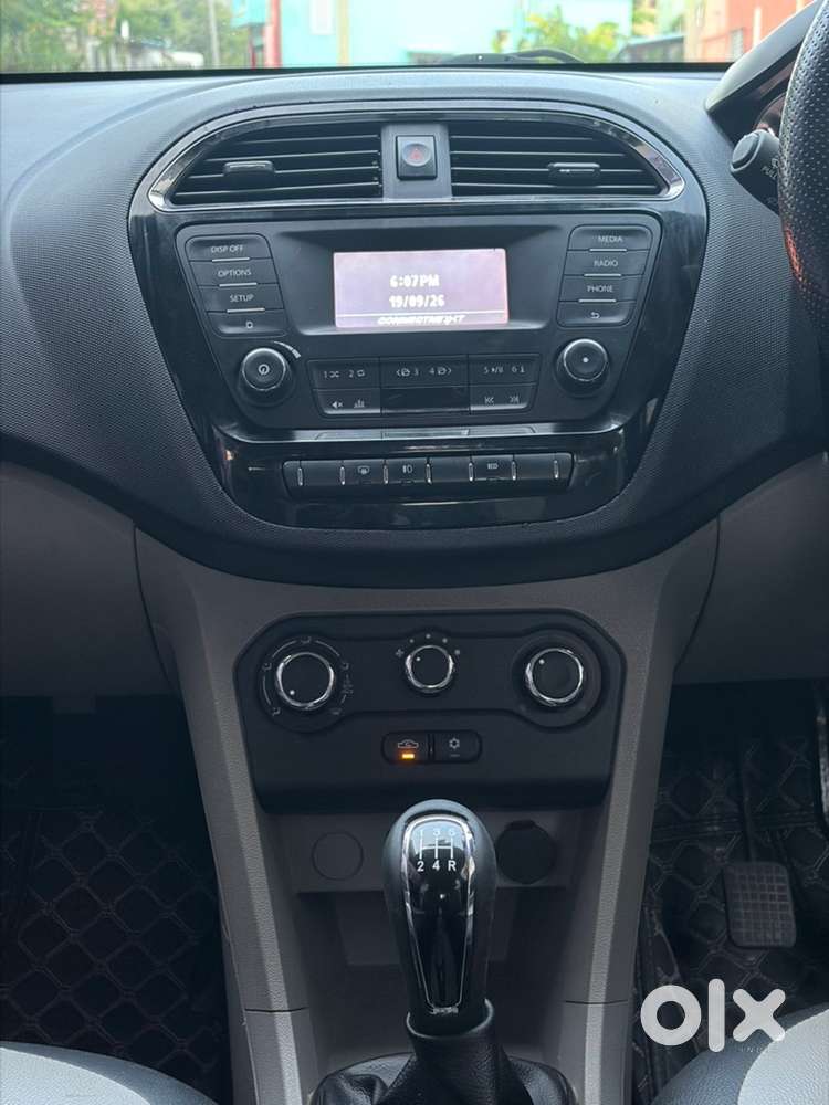 2018 Tata Tiago Xz Petrol | First Owner | 35600 | Doctor-owned