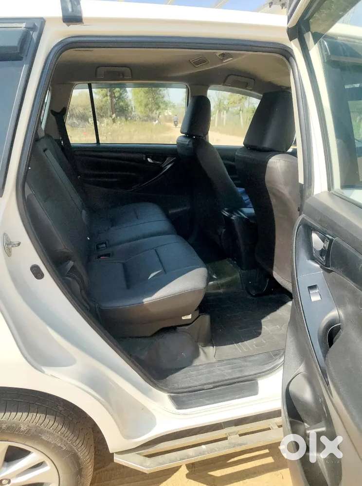 *toyota Innova Crysta 2.4 G – For Sale*

​super White  8 Seater  Die