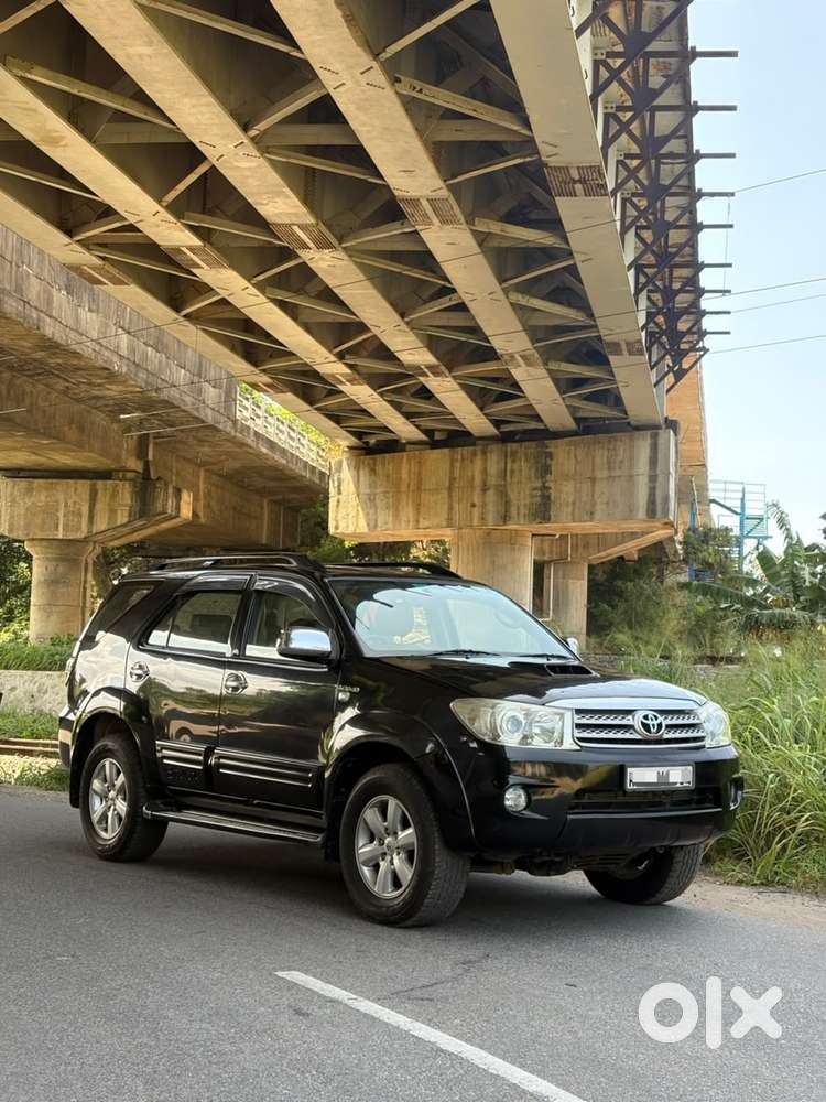 Toyota Fortuner 3.0 4x4 Manual, 2010, Diesel