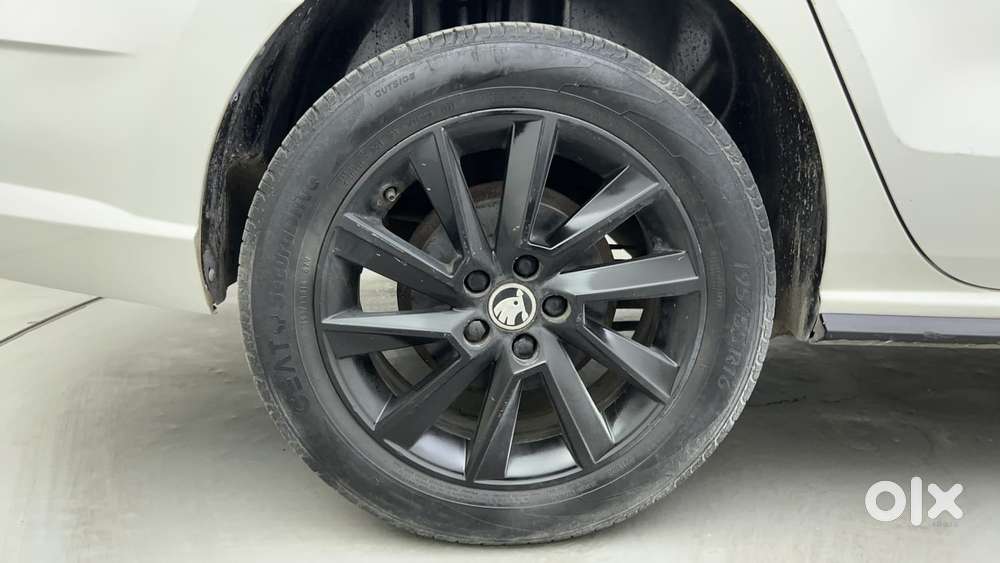 Skoda Rapid 1.0 Style At, 2021, Petrol