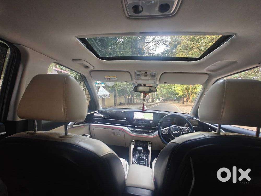 Kia Carens Luxury (o)1.5 Diesel At 7 Str, 2022, Diesel