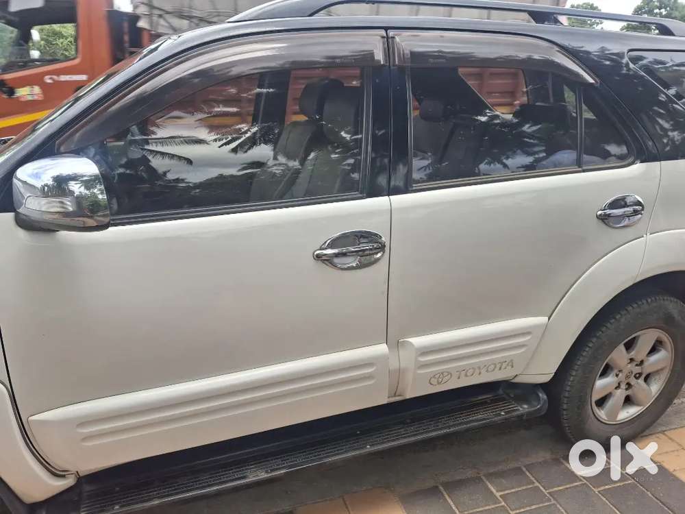 Toyota Fortuner Diesel 2011