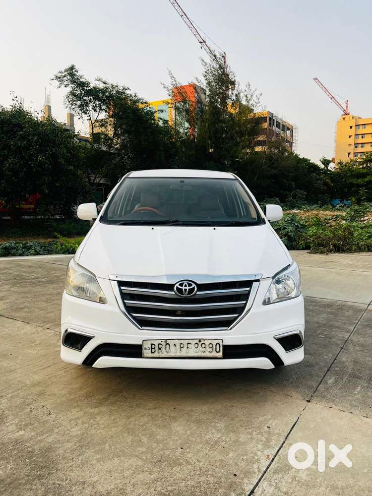 Toyota Innova 2.5 G (diesel) 8 Seater Bs Iv, 2016, Diesel
