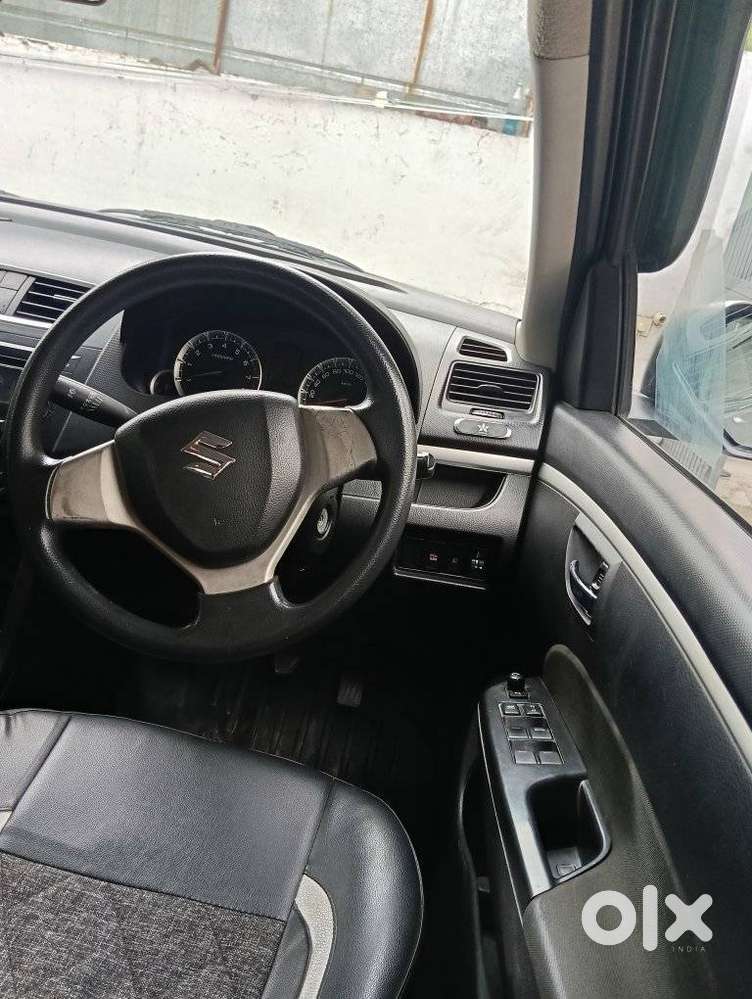 Maruti Suzuki Swift Vxi + Manual, 2015, Petrol