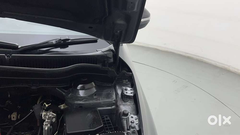 Maruti Suzuki Vitara Brezza 1.5 Zxi At, 2020, Petrol