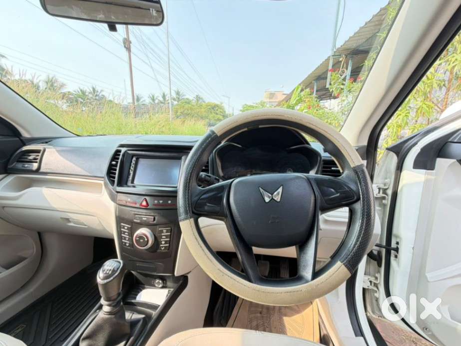 Mahindra Xuv300 W4, 2023, Petrol